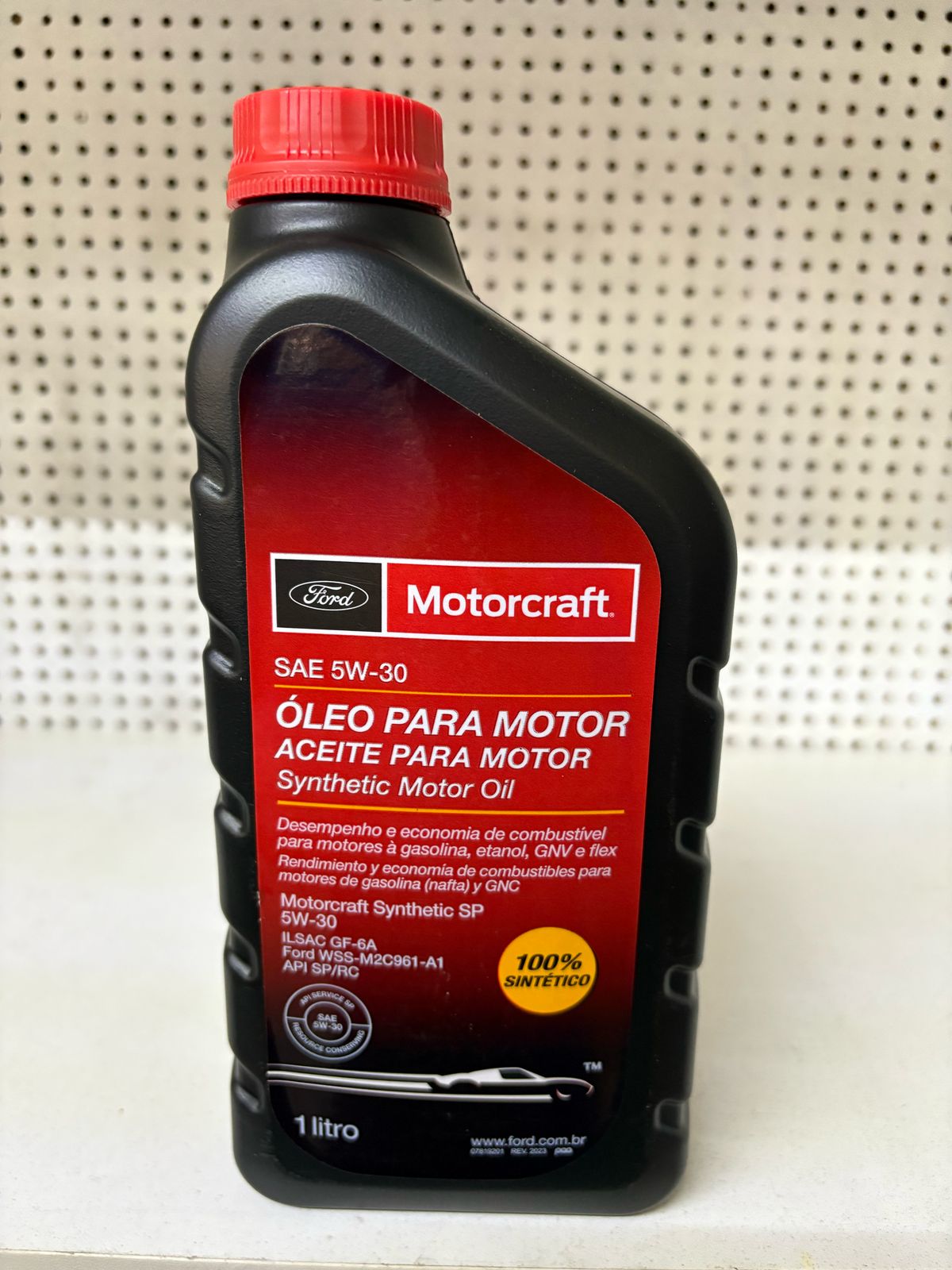 Motorcraft 5W-30 front